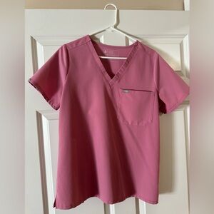 Figs pink scrub set